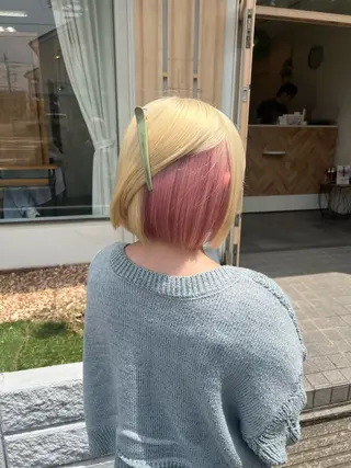 ショート ブリーチカラー HAZUKI🦖のヘアスタイル