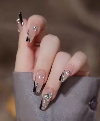 ネイル THE ONE栄店所属・Theone栄店 川原のネイルデザイン