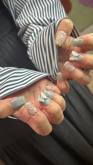 ネイル nailsalon　hue所属・小山 羽奈のネイルデザイン