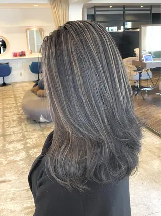 ロング カラー 谷合 貴志のヘアスタイル
