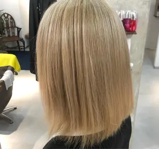 ミディアム カイリ /レイヤーカットのヘアスタイル