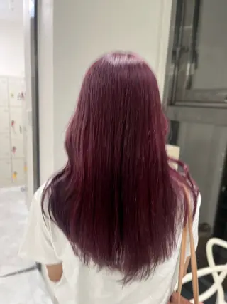 ロング 🤍赤みなしカラー 🤍saaka🤍のヘアスタイル