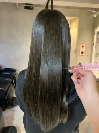 ロング カラー elima調布所属・澤崎 ゆらのヘアスタイル