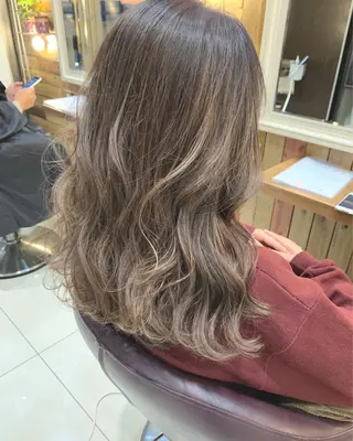 カラー 黒田瀬奈/ボブ まろやかベージュのヘアスタイル