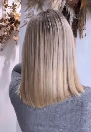 セミロング カラー Charmant【シェルマン】所属・髪質改善ストレート 高槻/艶髪/ʀᴇɪのヘアスタイル