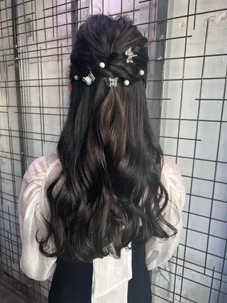 ヘアアレンジ AYANE 韓国ヘア /レイヤーカットのヘアスタイル