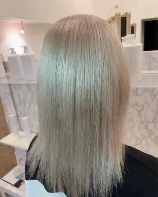 セミロング 🍀Moda by Grande🍀のヘアスタイル