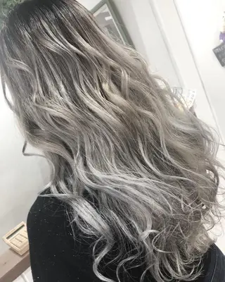 ロング ブリーチ毛縮毛矯正 👑山口のヘアスタイル