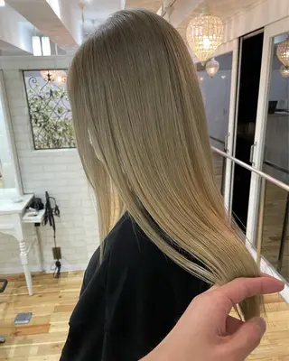 セミロング カラー Tao所属・藤川 大智のヘアスタイル