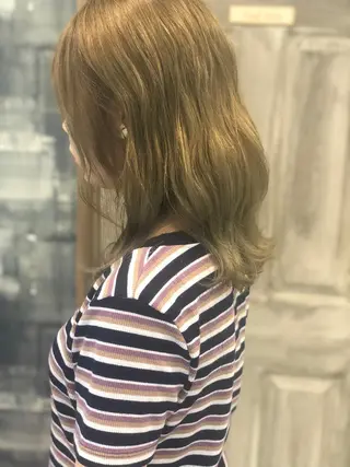 セミロング カラー hair  design  ALBERO所属・日高 香織のヘアスタイル