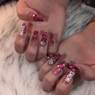 ネイル RUNWAY 　　の眉毛・アイブロウイメージ