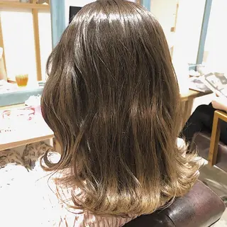 カラー ツノダ ルカのヘアスタイル