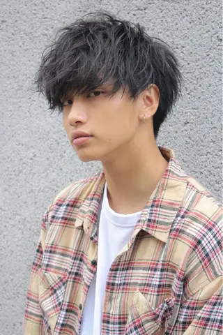 ショート パーマ メンズ 赤み消し🌿 透明感カラー🫧のヘアスタイル