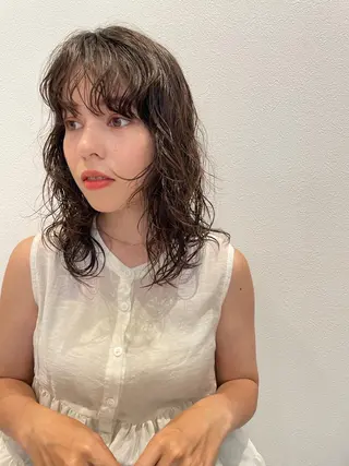 セミロング パーマ 12月限定クーポン 配布中‼️YUKIのヘアスタイル