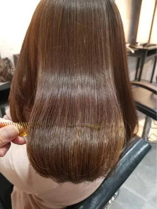 ロング オーストヘアー ミコ所属・岩谷/ブリーチ 🫧透明感カラーのヘアスタイル