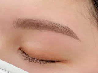 アイブロウ LEV.(レヴ)草加 梶原彩冬美のマツエク・マツパデザイン