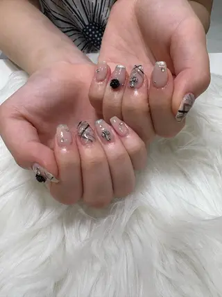 ネイル シオリ 🎀のネイルデザイン