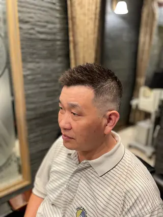 ショート メンズ プレミアムバーバー赤坂所属・野川 純麗のヘアスタイル