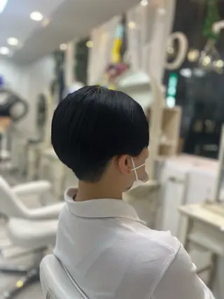 ショート 岡崎 嶺のヘアスタイル