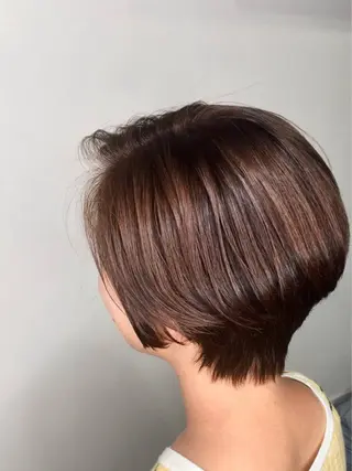 ショート IT by ALBUMあいりのヘアスタイル