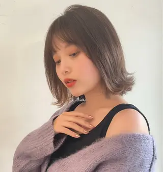 ミディアム 米澤 由衣のヘアスタイル