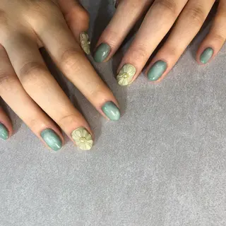 ネイル le'a moe KONAMIのネイルデザイン