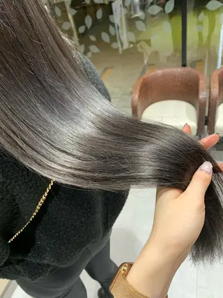 ロング カラー 近藤千翔🩵 髪質改善Periodのエステ・リラクイメージ