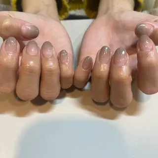 ネイル 藤井 里緒奈のネイルデザイン