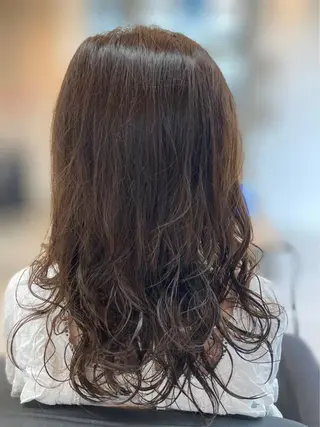 セミロング 寺田 ゆりのヘアスタイル