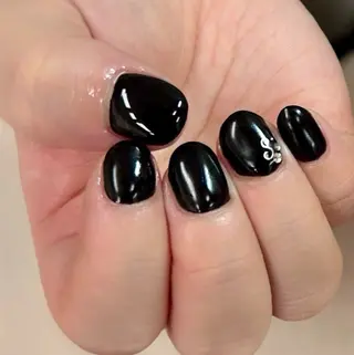 ネイル アトリエ　ミモザ所属・いまむら あかりのネイルデザイン