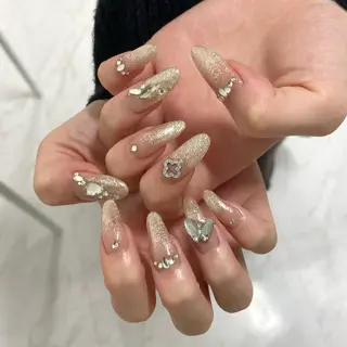 ネイル HIKARI 4uまつ毛ネイルのネイルデザイン