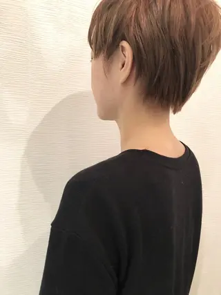 ショート カラー 平川 友希子のヘアスタイル