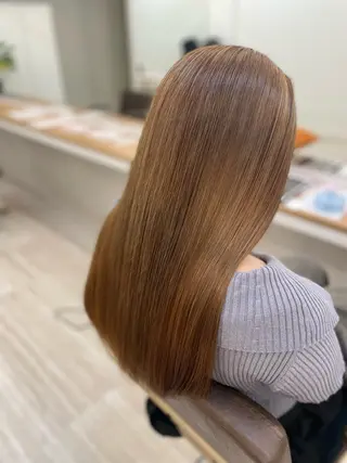 ロング カラー 山下 柚奈のヘアスタイル