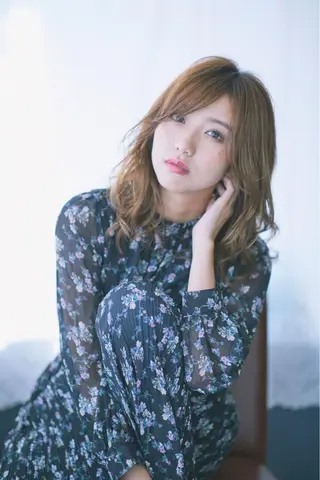 ミディアム カラー 組藤 沙奈のヘアスタイル