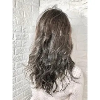 セミロング カラー KIZU 髪質改善 オカルト怪談のヘアスタイル