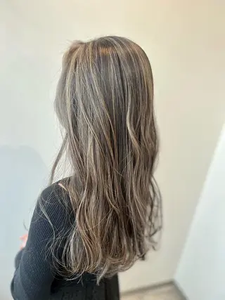 セミロング ブリーチ毛に縮毛矯正 ✨カラー✨山田 正幸のヘアスタイル