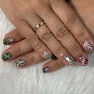 ネイル LAVISH K🍎のネイルデザイン