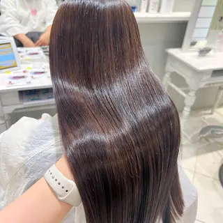 ロング 李 文のヘアスタイル