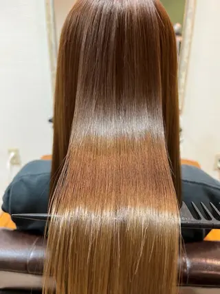 ロング Purene(ピュアーネ)所属・岡崎 雄己のヘアスタイル