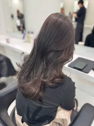 ロング カラー 海外風ブリーチなし 🫒Rion🫒🩶のヘアスタイル