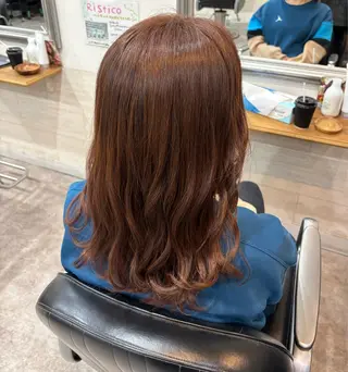 セミロング カラー 生尾 虹水のヘアスタイル