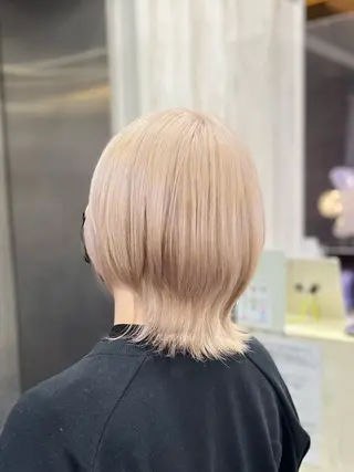 ミディアム white.梅田所属・White梅田 / COCOのヘアスタイル