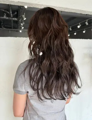 セミロング Iwama momokaのヘアスタイル