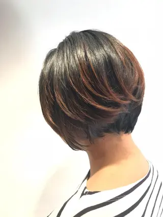 ミディアム BIANCO北堀江 AKANEのヘアスタイル
