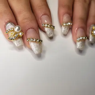 ミディアム ネイル クロキ 。のネイルデザイン