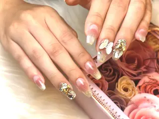 ネイル La vie mi nailニュアンスのネイルデザイン