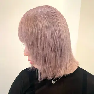 ミディアム カラー Ami ブリーチ/ハイトーンのヘアスタイル