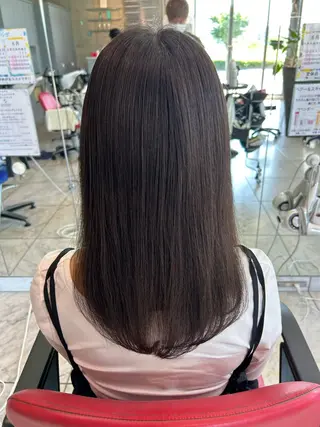 ロング カラー OSHARE DOROBO bis所属・槇野 彪海のヘアスタイル