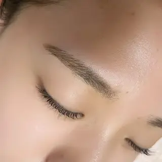 アイブロウ Ayumi.dre 🌸Y《2階》のマツエク・マツパデザイン