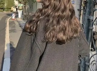 セミロング LadA hair.makeのヘアスタイル